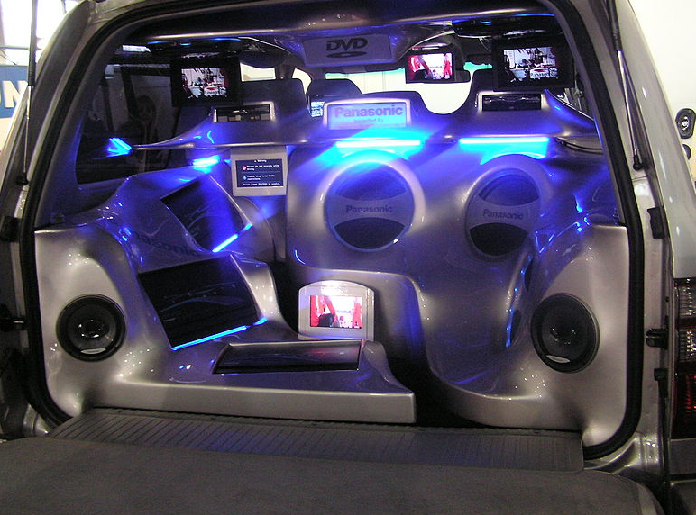 How to Improve the Audio Experience in Your Car