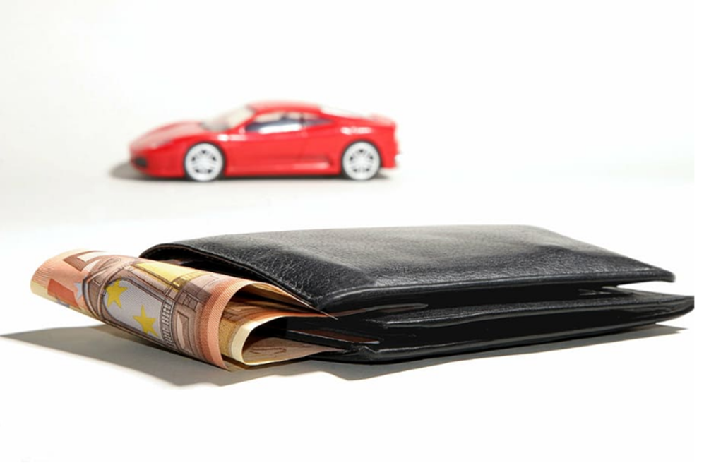 Finding and Hiring a Car From a Rental Service Company